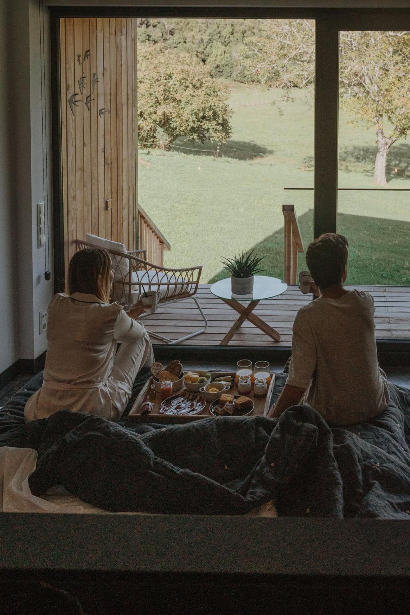 Vibe Luxury Cabins Арнуэро Экстерьер фото
